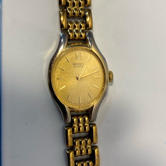Vintage Seiko Ladies Quartz Watch Gold Tone 2Y00-5299 Japan